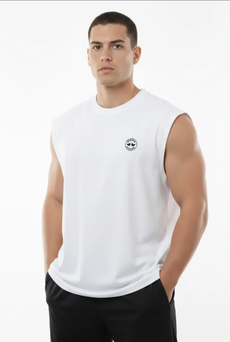 Bisiklet Yaka Beyaz Kolsuz Tişört